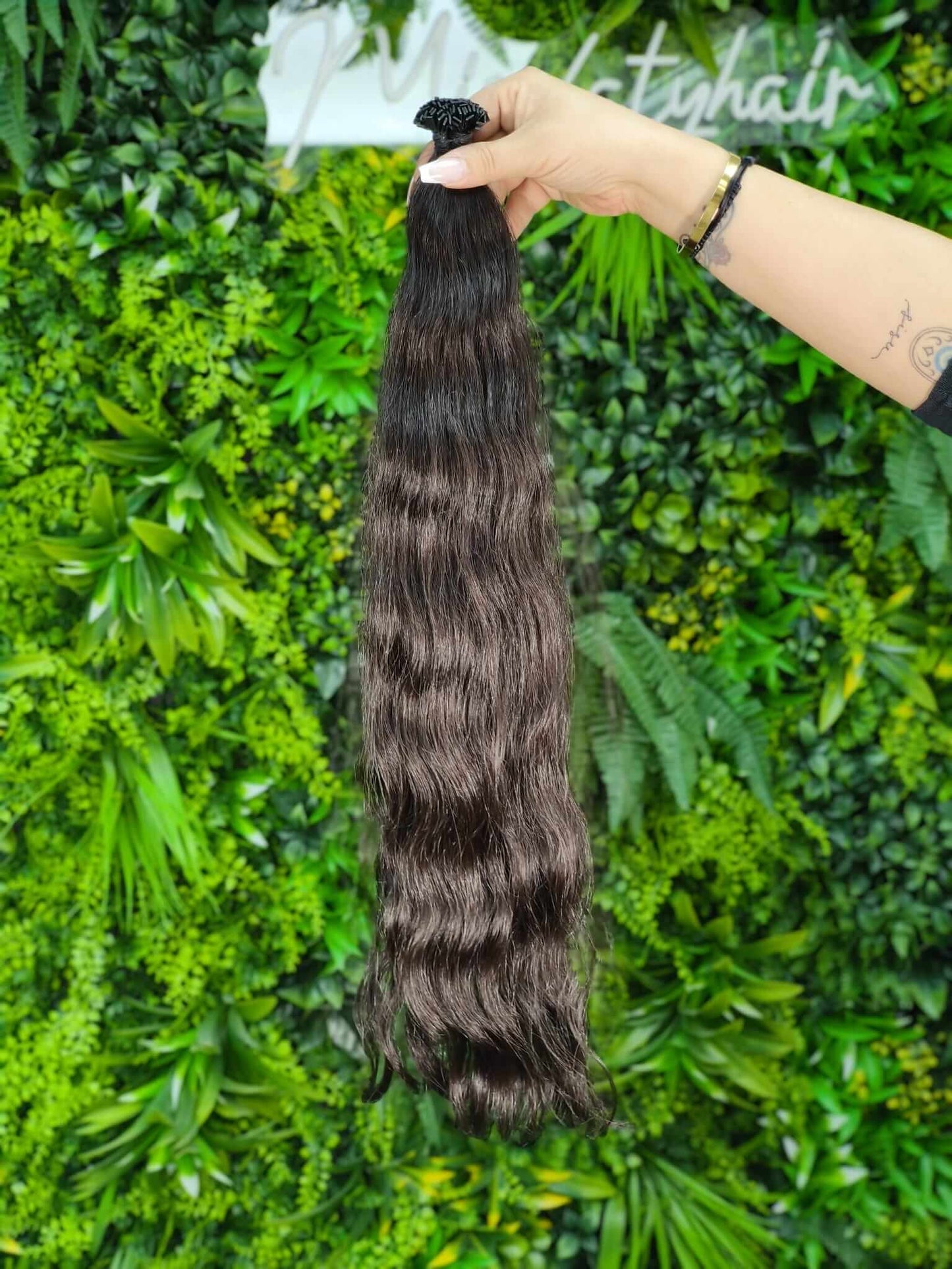 Virgin Echthaar Bondings in Dunkelbraun, natürlich wellig, ca. 66 cm und 111 g, Limited Edition von Miss Faty Hair.