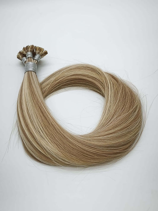 slawisches Echthaar Clip-In Extensions von Faty's VIP, 60 cm lang und 100 g schwer, in edler Haarfarbe.