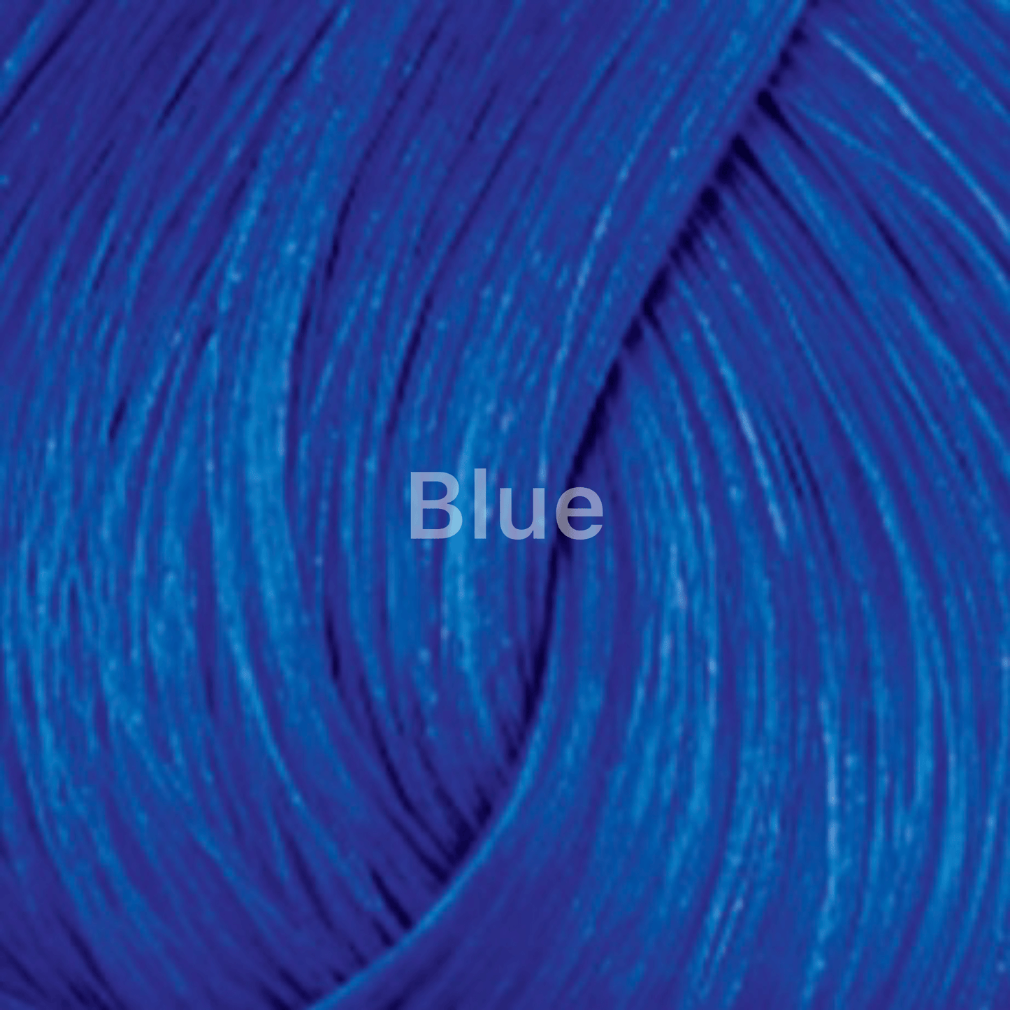 Nahtlose blaue Haarsträhnen in natürlicher Welle für VIP Haarverlängerung.