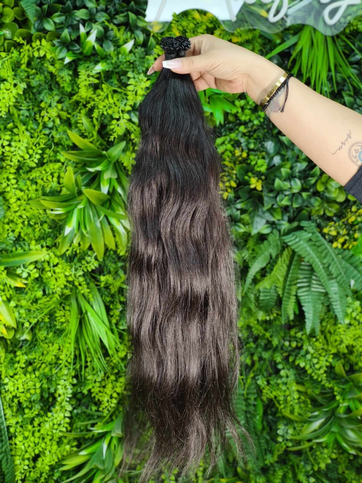 Virgin Echthaar Bondings in Dunkelbraun, natürlich wellig, 65 cm und 172 g, Limited Edition von Miss Faty Hair.