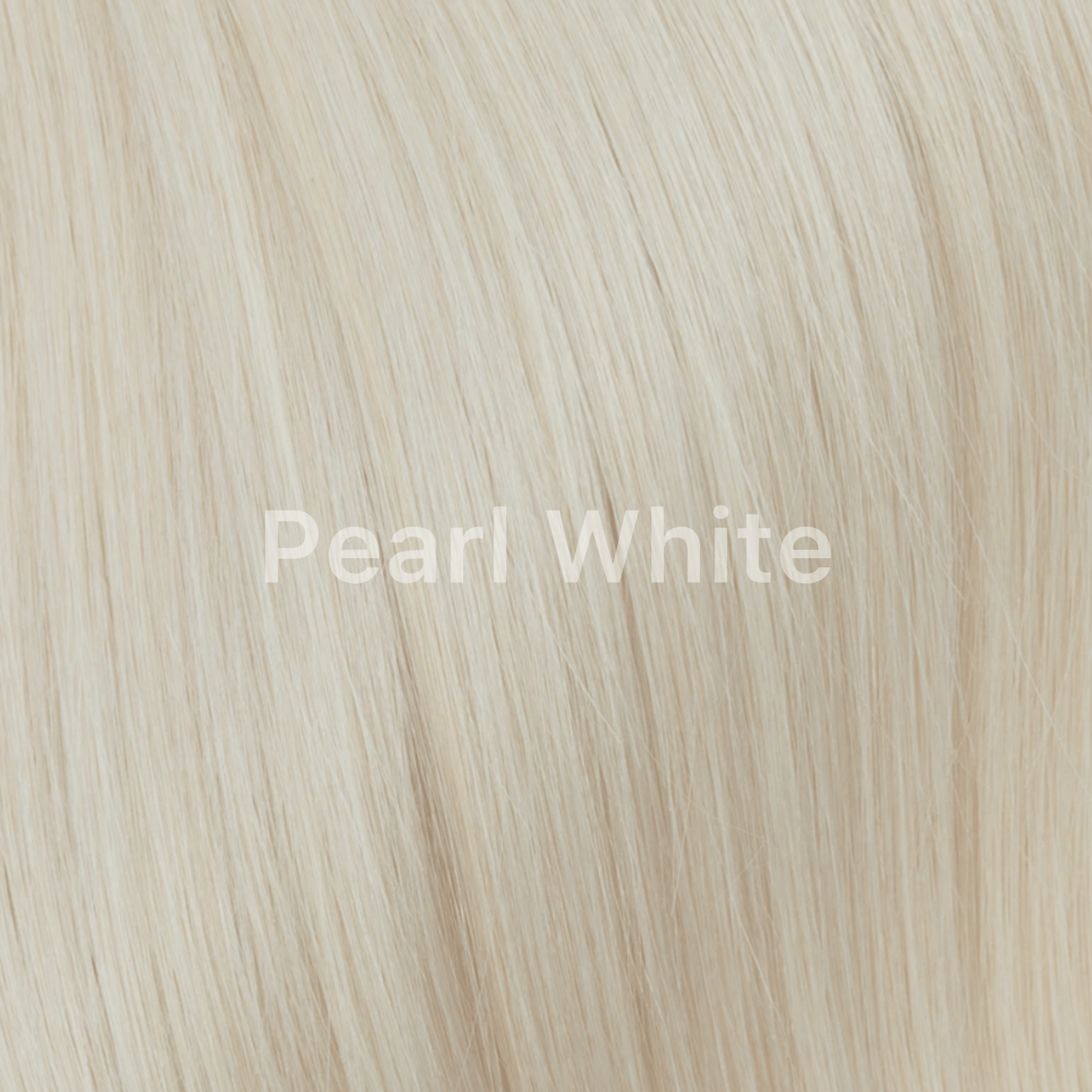 Faty’s PREMIUM Hair in Perlweiß, natürliche Wellen, Slavisches Echthaar für einen eleganten Look.